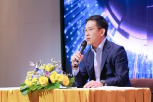 越南正大集團在實驗室檢測、品管與營運導入AI，並以內部競賽表彰需具量化成效的專案。 (圖／VnExpress)